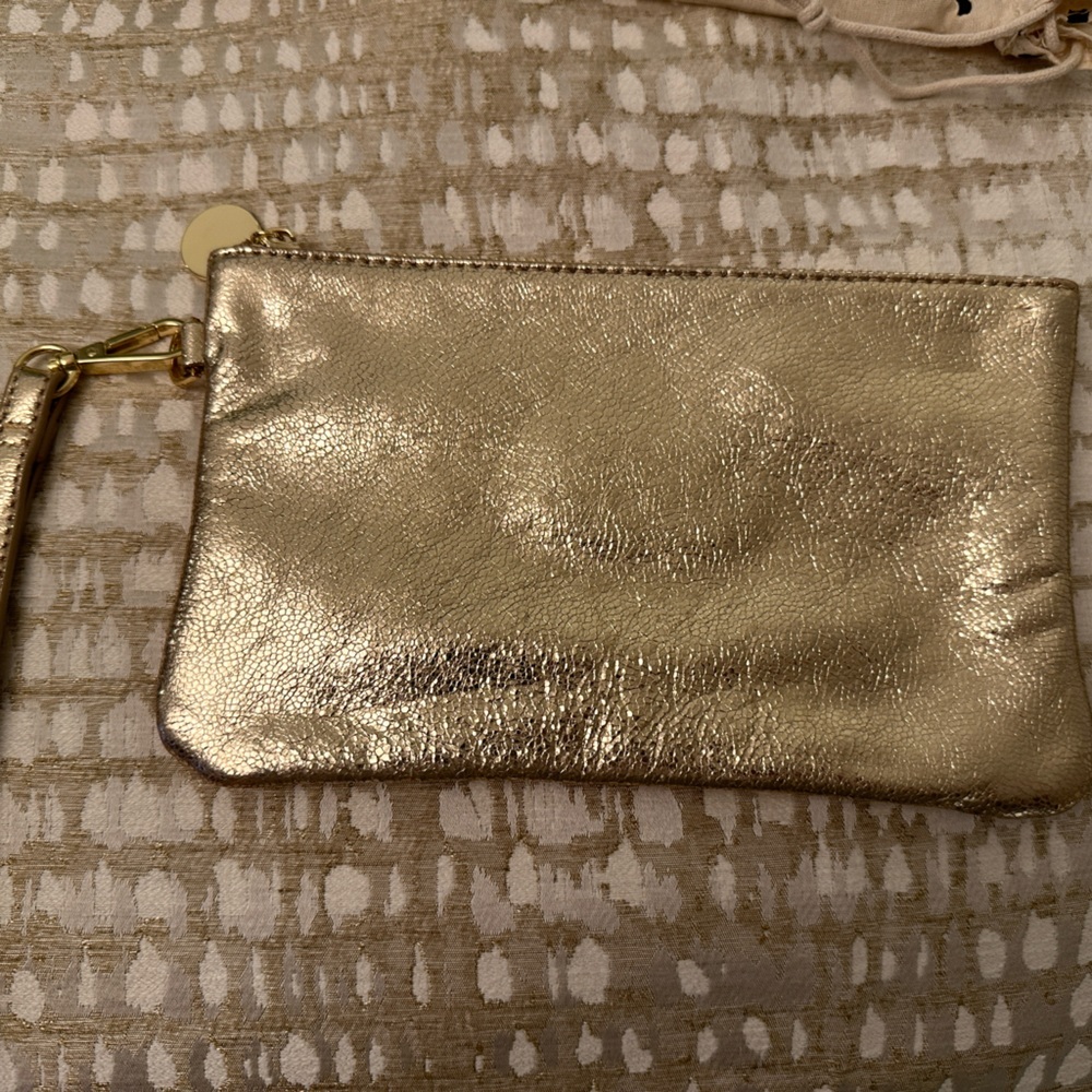 Gold Moda Luxe clutch/wristlet.